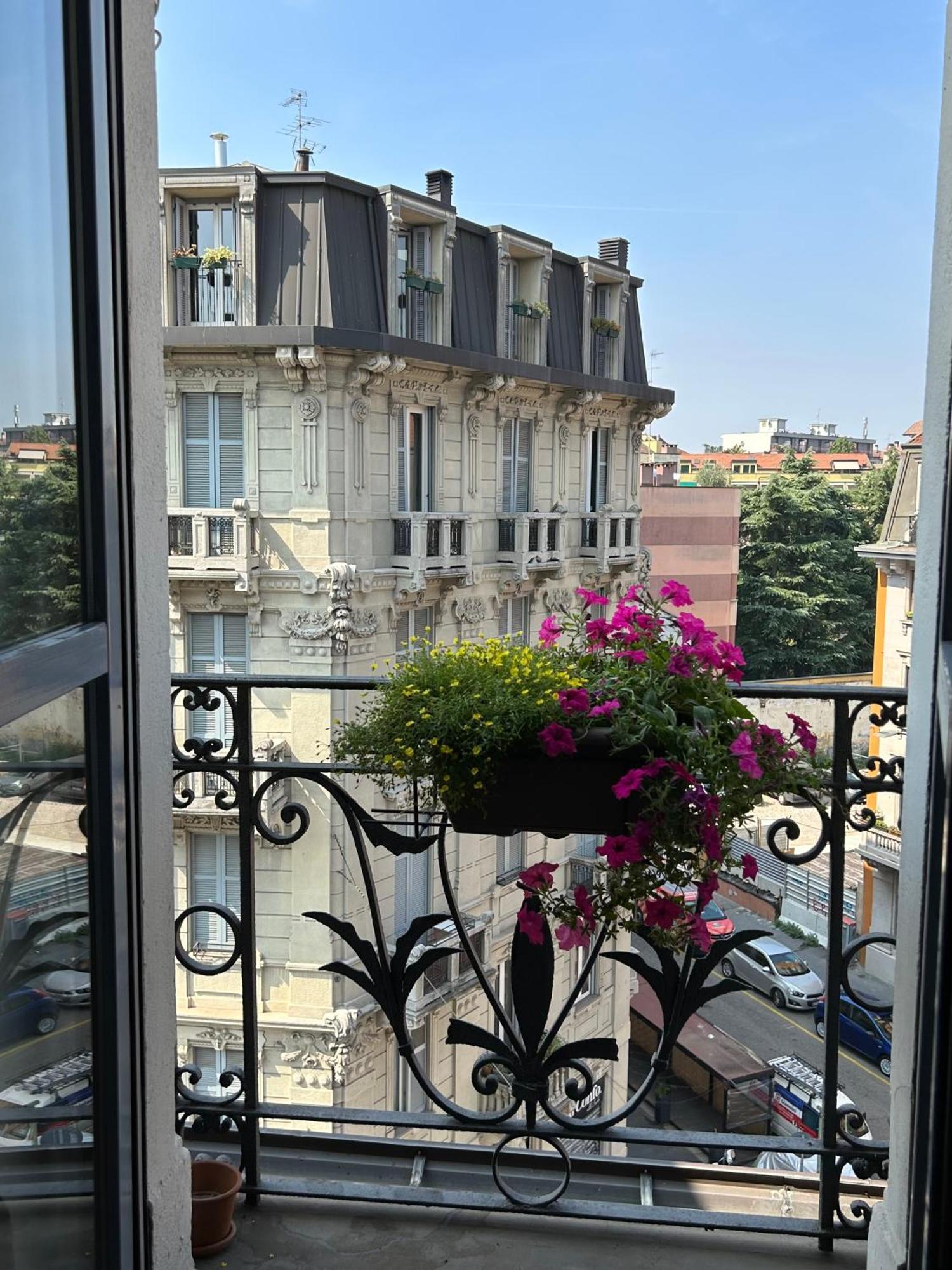Easy Isola, For An Easy Stay Milan Exterior photo